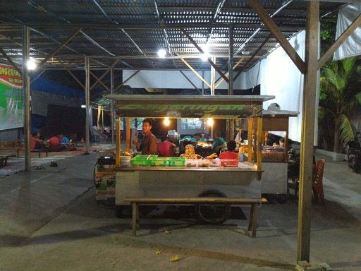 4 Angkringan Legendaris di Jogja, Murah, Autentik, dan Buka Sampai Malam